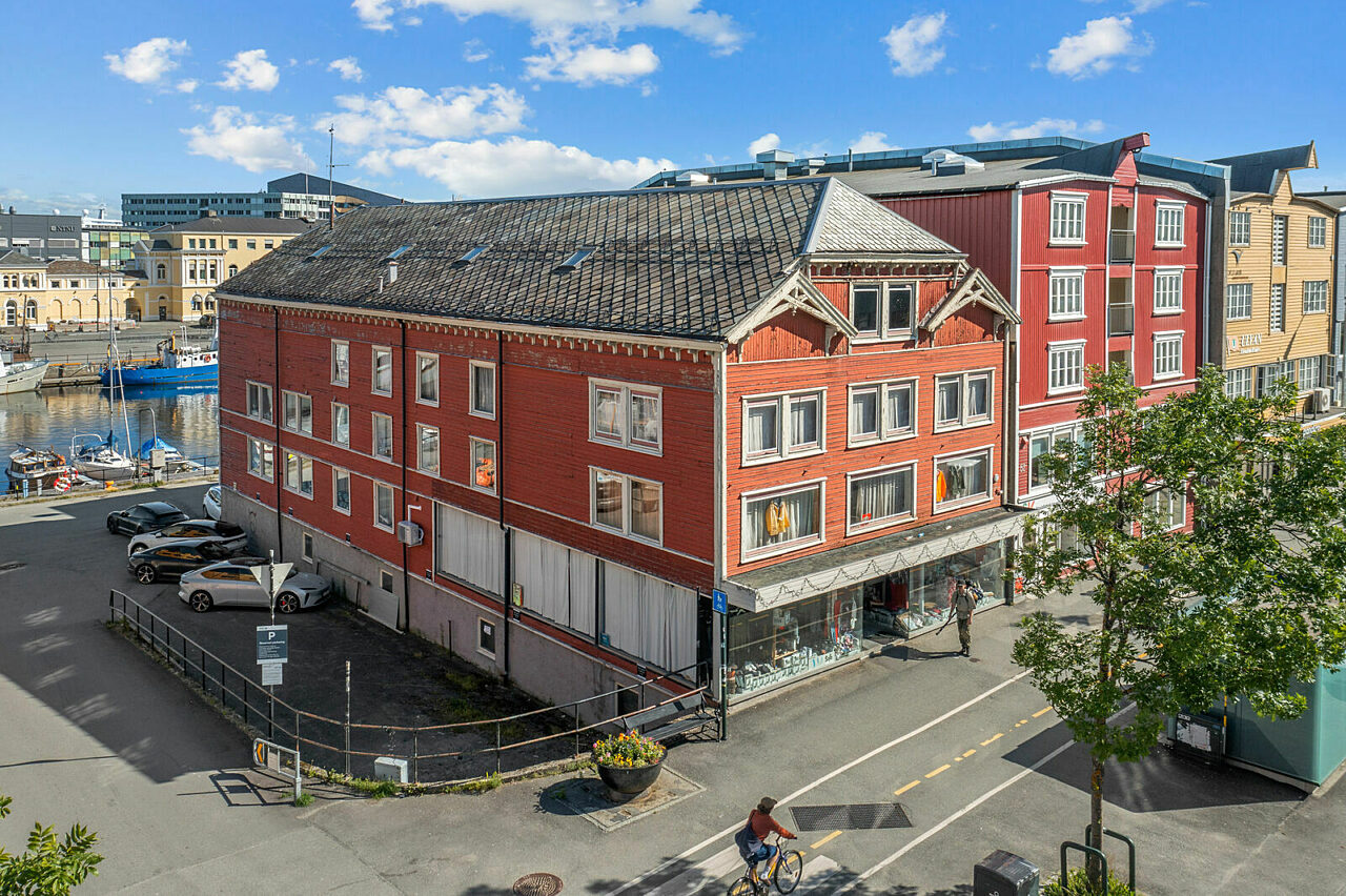 8597348 2 DJI 0108 DNG